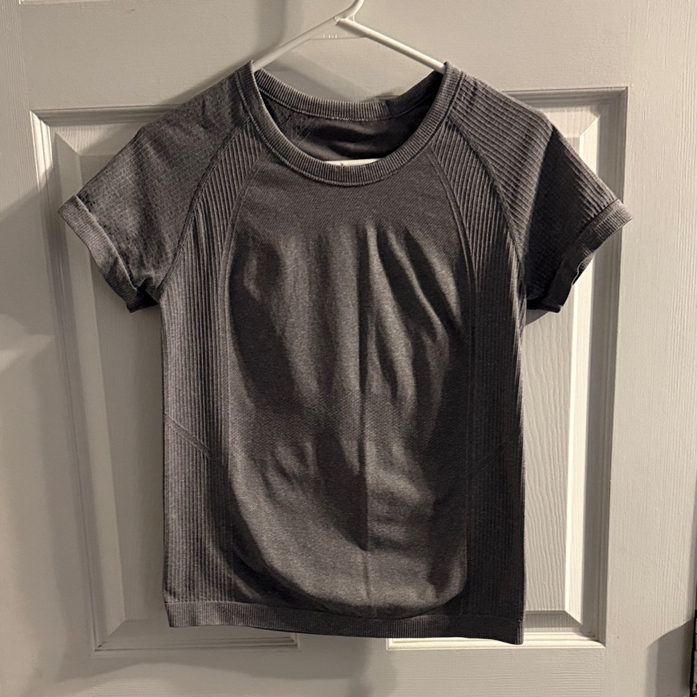 Gray Old Navy Athletic T-Shirt